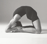 vic-strip-4 Victoria in Kapotasana